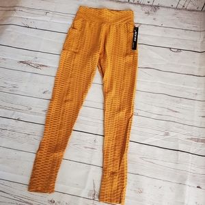 TikTok trend honeycomb peach lift leggings with pockets Mustard size S/M